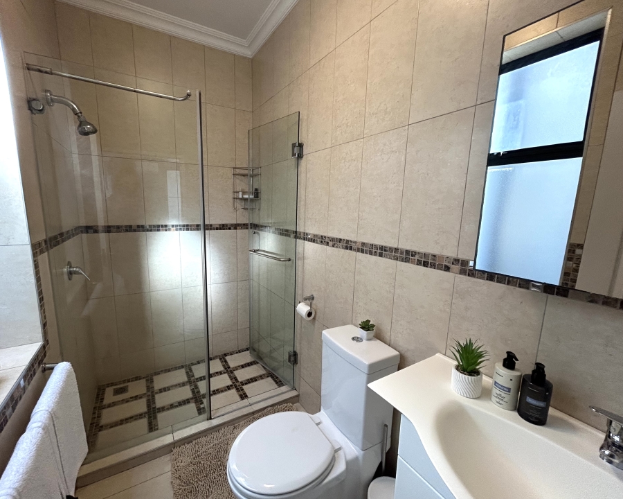 To Let 2 Bedroom Property for Rent in Big Bay Western Cape